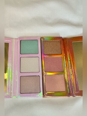 Essence Go For The Glow Highlighter Palette Bundle 2 NWOT